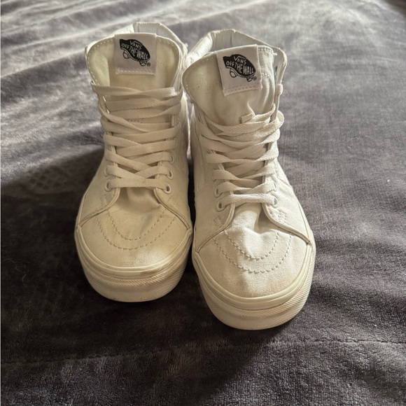 VANS - Picture 2 of 6